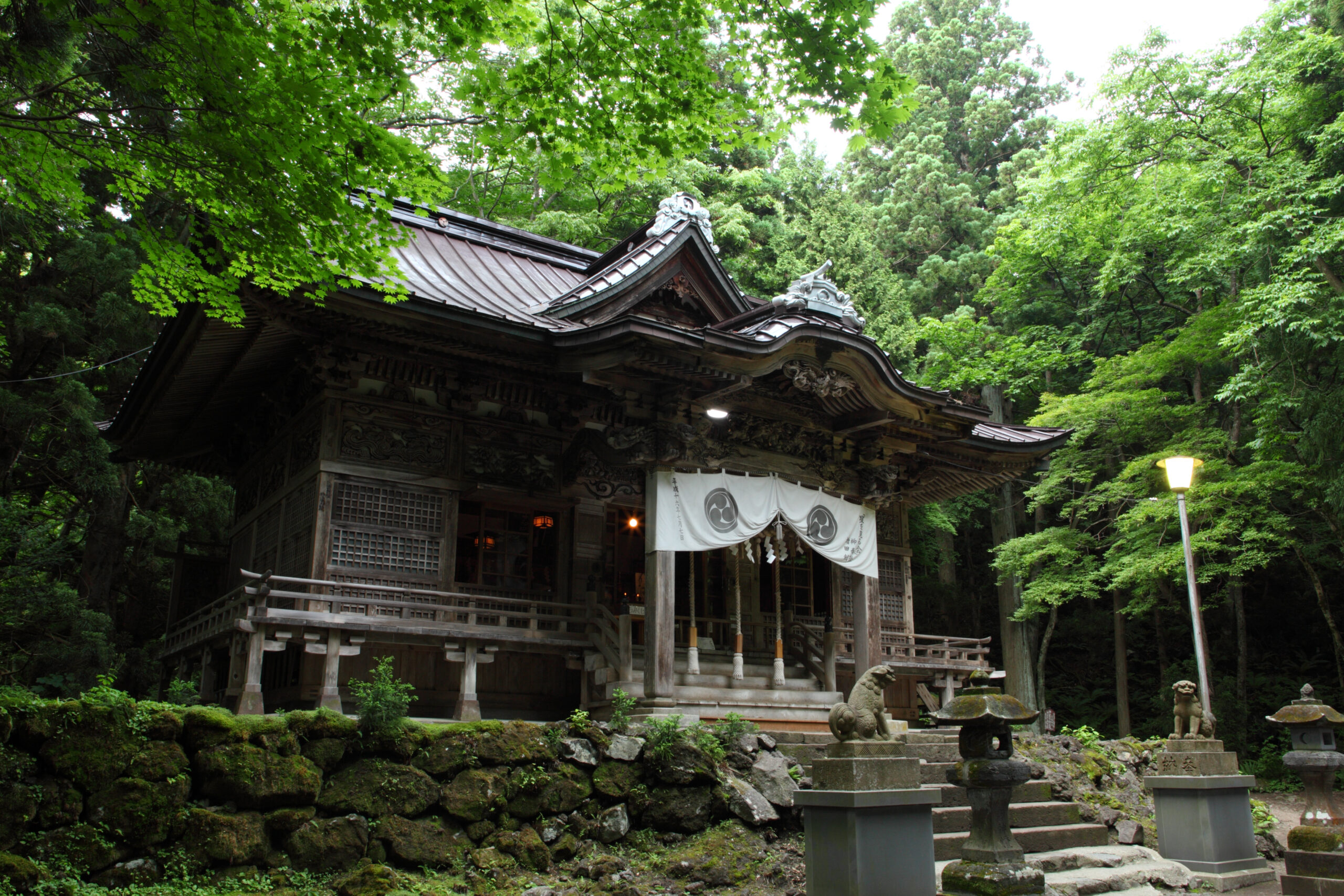 十和田神社で青森の自然と歴史に触れる