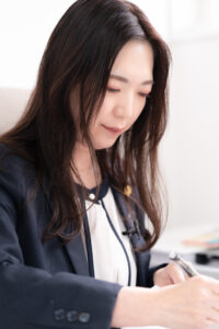 青森の女性行政書士・永瀨めぐみ-事業の困りごと解決のプロフェッショナル